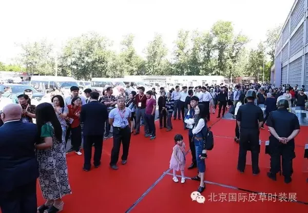 2016北京國際皮草時(shí)裝展盛大起航 精彩絕倫(圖5)
